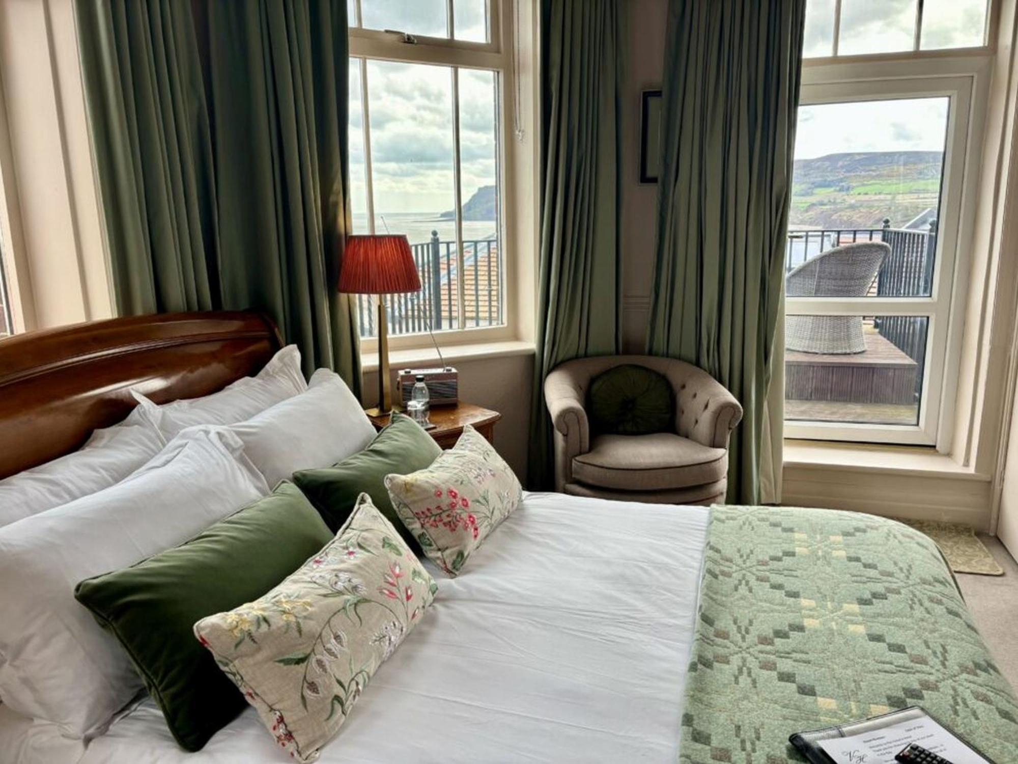 Hotel Victoria Robin Hood's Bay Exterior foto